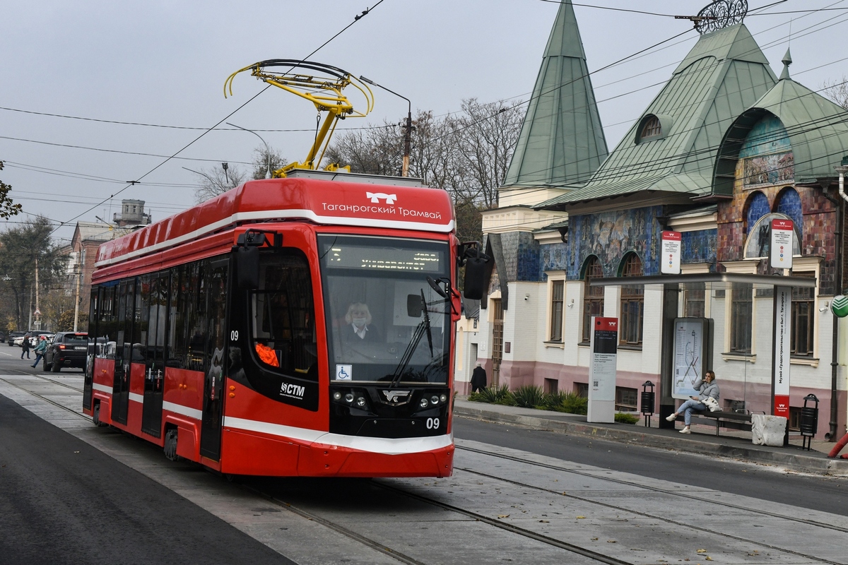 «Таганрогский трамвай» запускает агитационную программу профилактики ДТП