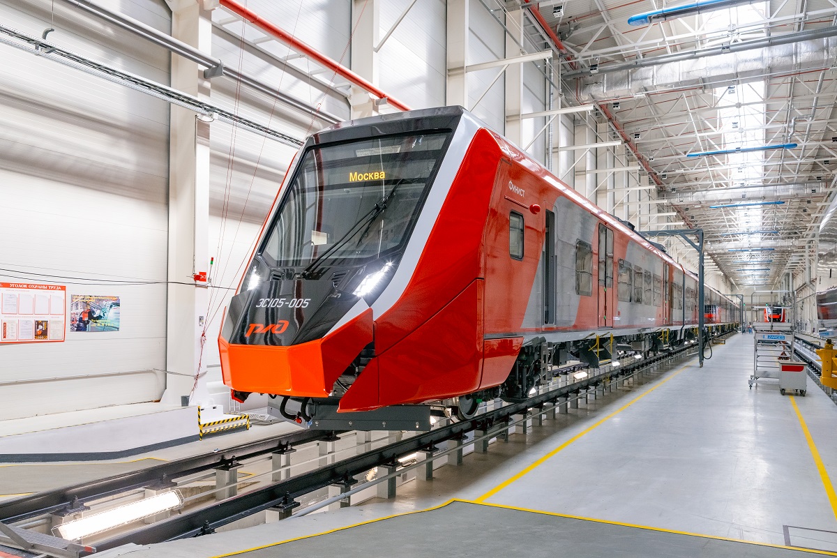 «Уральские локомотивы» начали поставки скоростных поездов по программе 2026 года