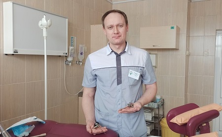 Благотворительный фонд «Синара» передал эндоскопические инструменты Областной детской больнице