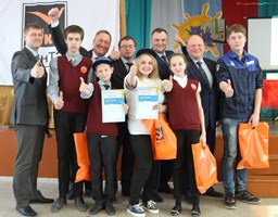 Каменские школьники выиграли гранты от БФ «Синара»