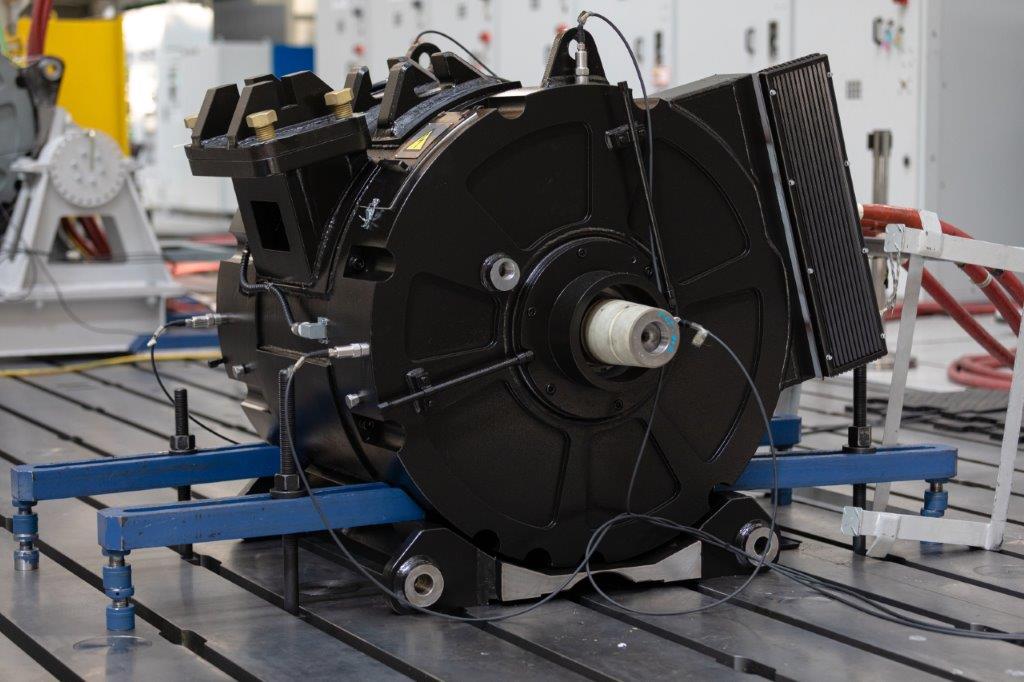 Асинхронный тяговый двигатель АТД1000 направлен на испытания