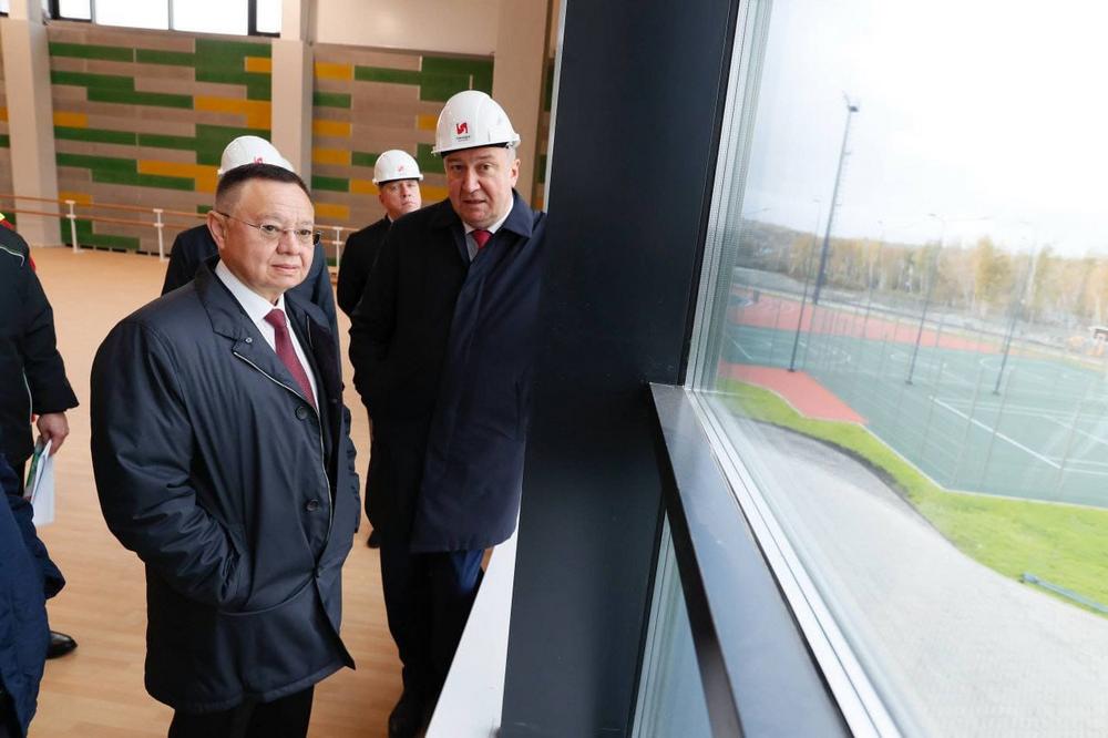 Министр строительства и ЖКХ РФ Ирек Файзуллин посетил строящийся в Екатеринбурге кампус УрФУ Министр строительства и ЖКХ РФ Ирек Файзуллин посетил строящийся в Екатеринбурге кампус УрФУ